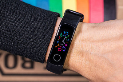 Honor Band 5 научили открывать двери