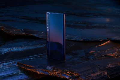 В России стартовали предзаказы на Huawei Mate Xs