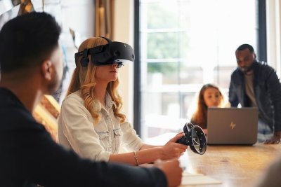 HP представила VR-гарнитуру G2