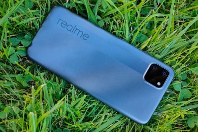 realme C11: стодолларовое наследие Пита Мондриана