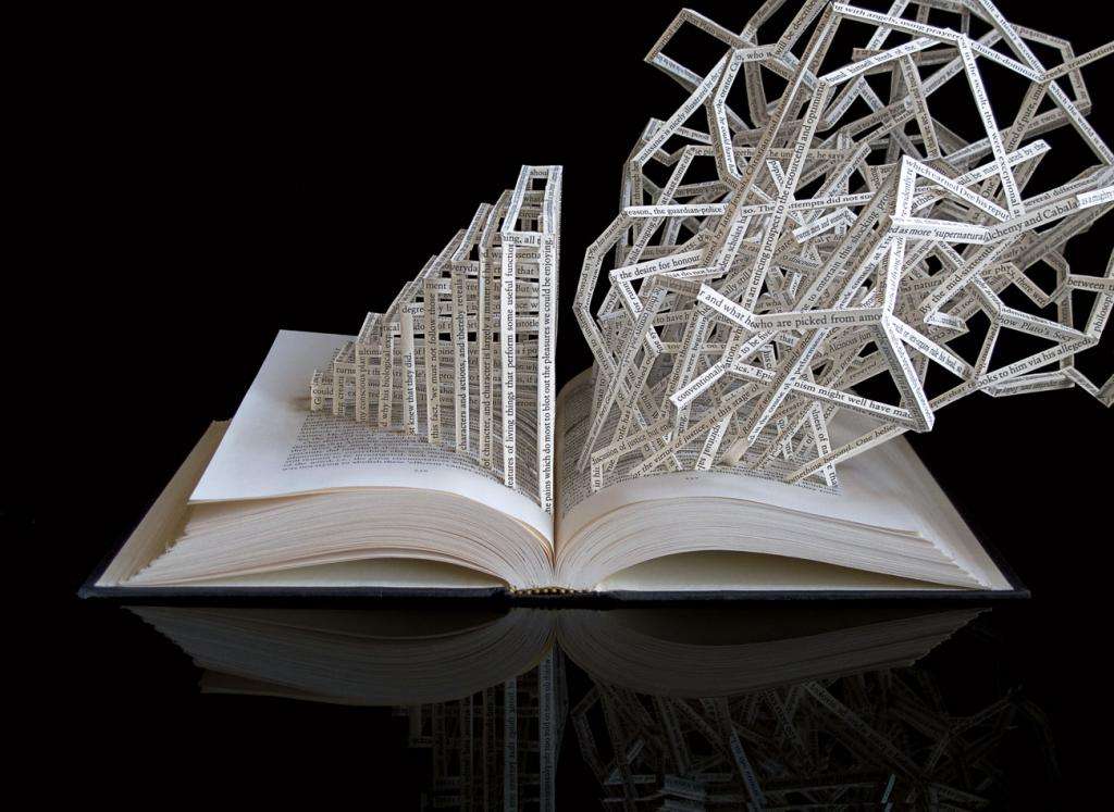 Как называются книги с вырезанными картинками